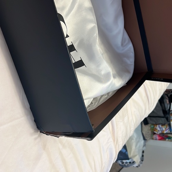 Mid calf length COACH boots - Picture 3 of 11